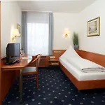 Wuerttemberger Hof 3* רויטלינגן