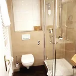 Wuerttemberger Hof 3* רויטלינגן