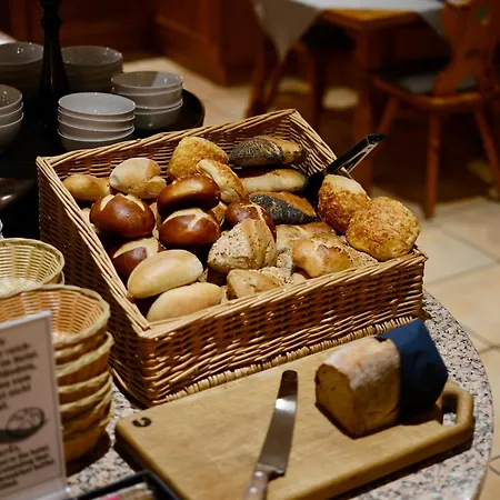 Wuerttemberger Hof Hotel 3*