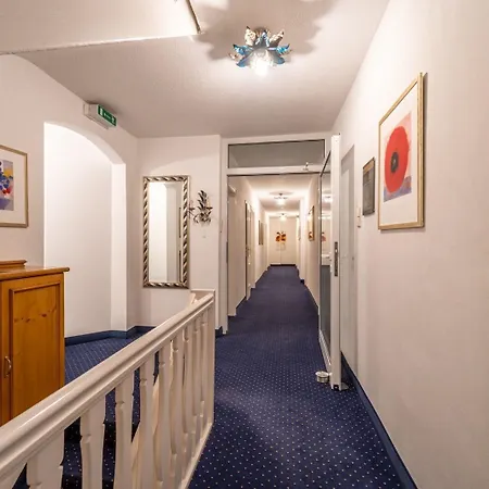 Hotel Wuerttemberger Hof 3*