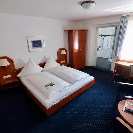Hotel Wuerttemberger Hof 3*